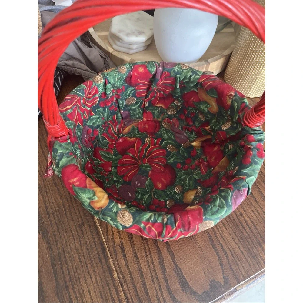 Red Christmas Apple And  Bow Wicker Basket With Removable Liner